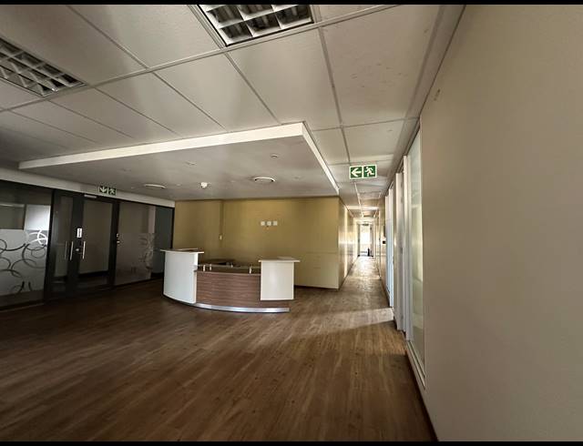 430M² OFFICE TO LET IN ECO PARK ESTATE